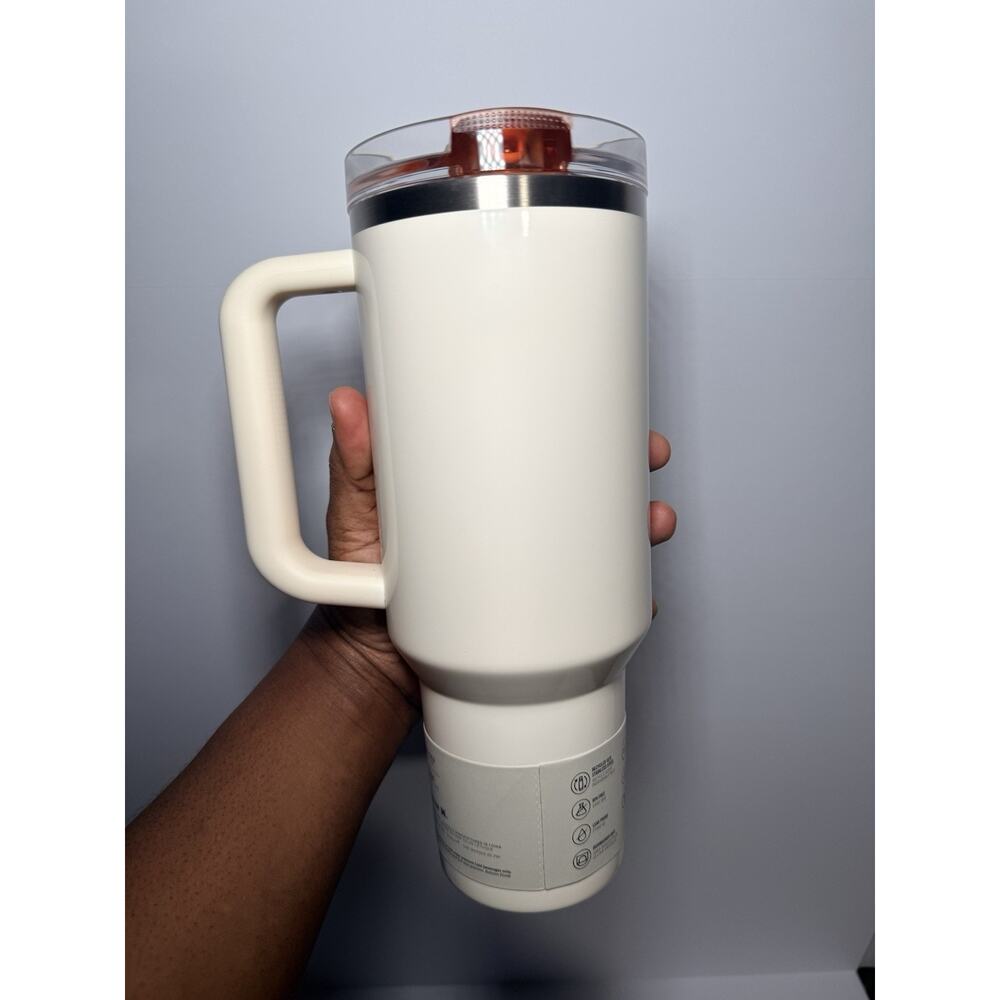 Stanley Limited Edition CREAM APRICOT GLOSS 40oz Protour Flip Straw Tumbler NWT - Picture 4 of 6